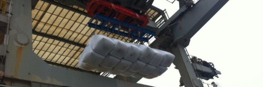 AEC load bagged cement in box shaped gantry crane vessel